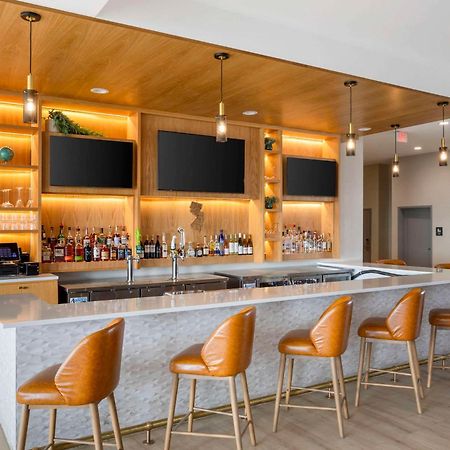 Comfort Inn & Suites Newark Liberty International Airport Ngoại thất bức ảnh