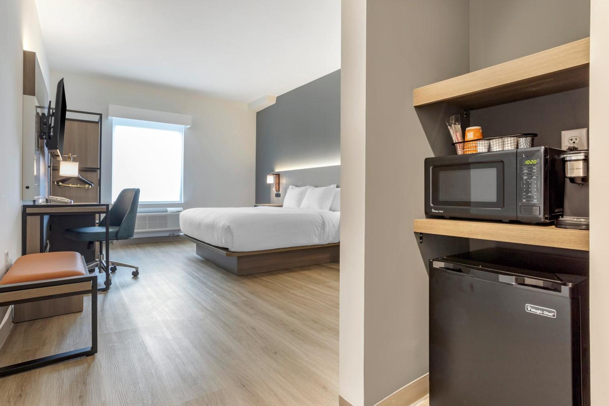 Comfort Inn & Suites Newark Liberty International Airport Ngoại thất bức ảnh