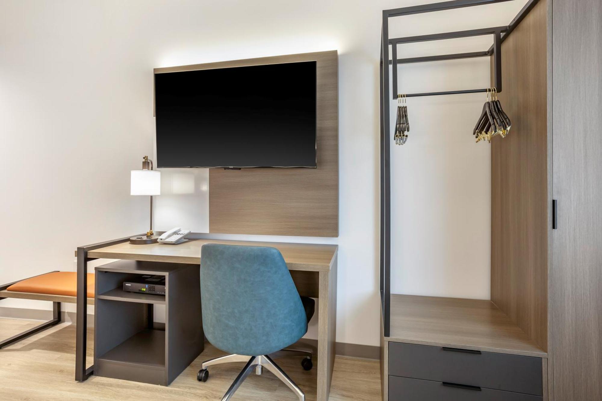 Comfort Inn & Suites Newark Liberty International Airport Ngoại thất bức ảnh