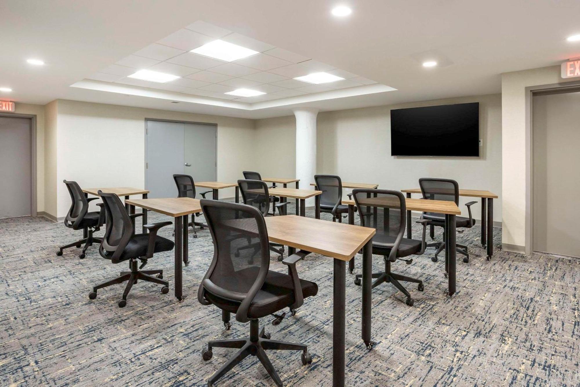 Comfort Inn & Suites Newark Liberty International Airport Ngoại thất bức ảnh