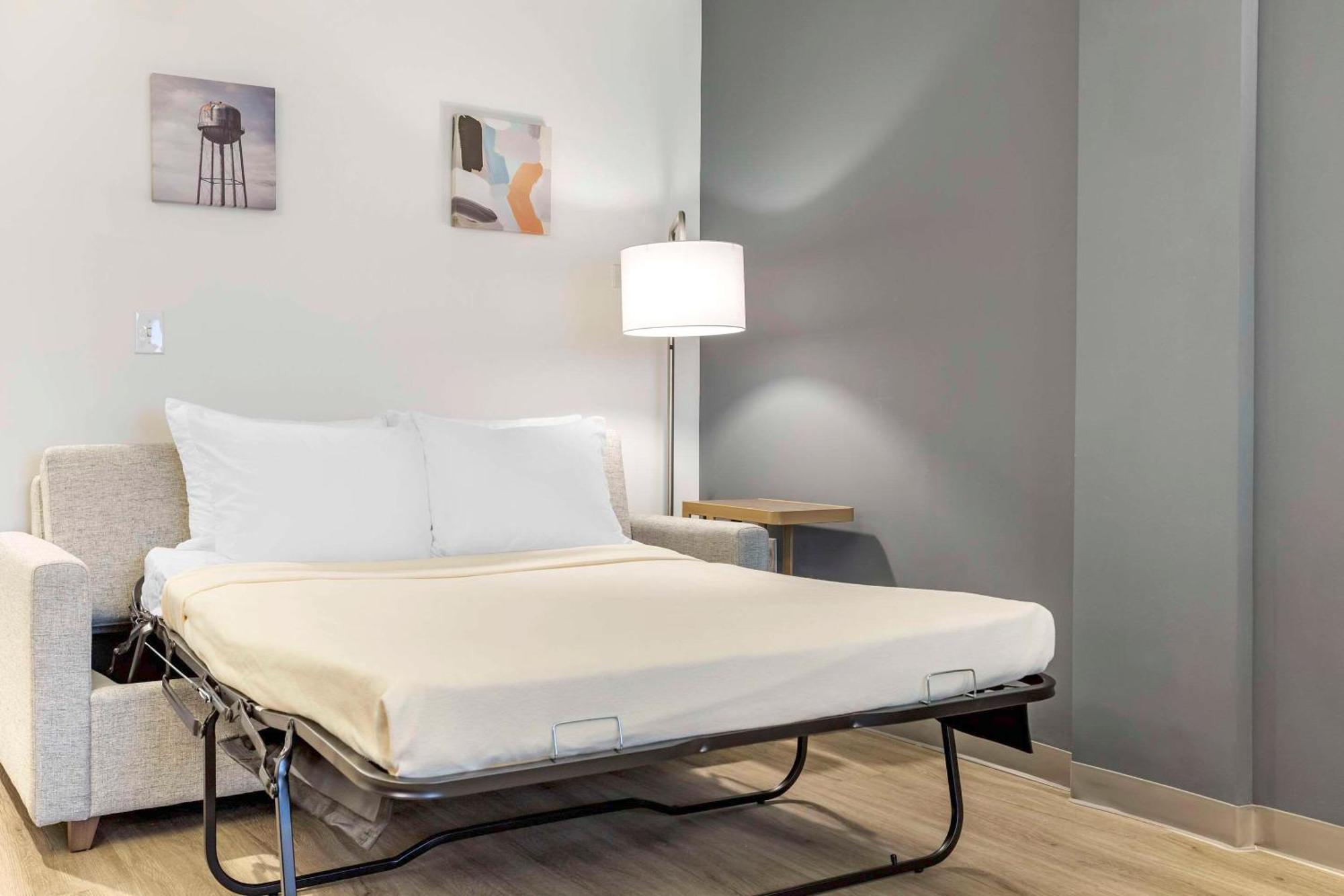 Comfort Inn & Suites Newark Liberty International Airport Ngoại thất bức ảnh