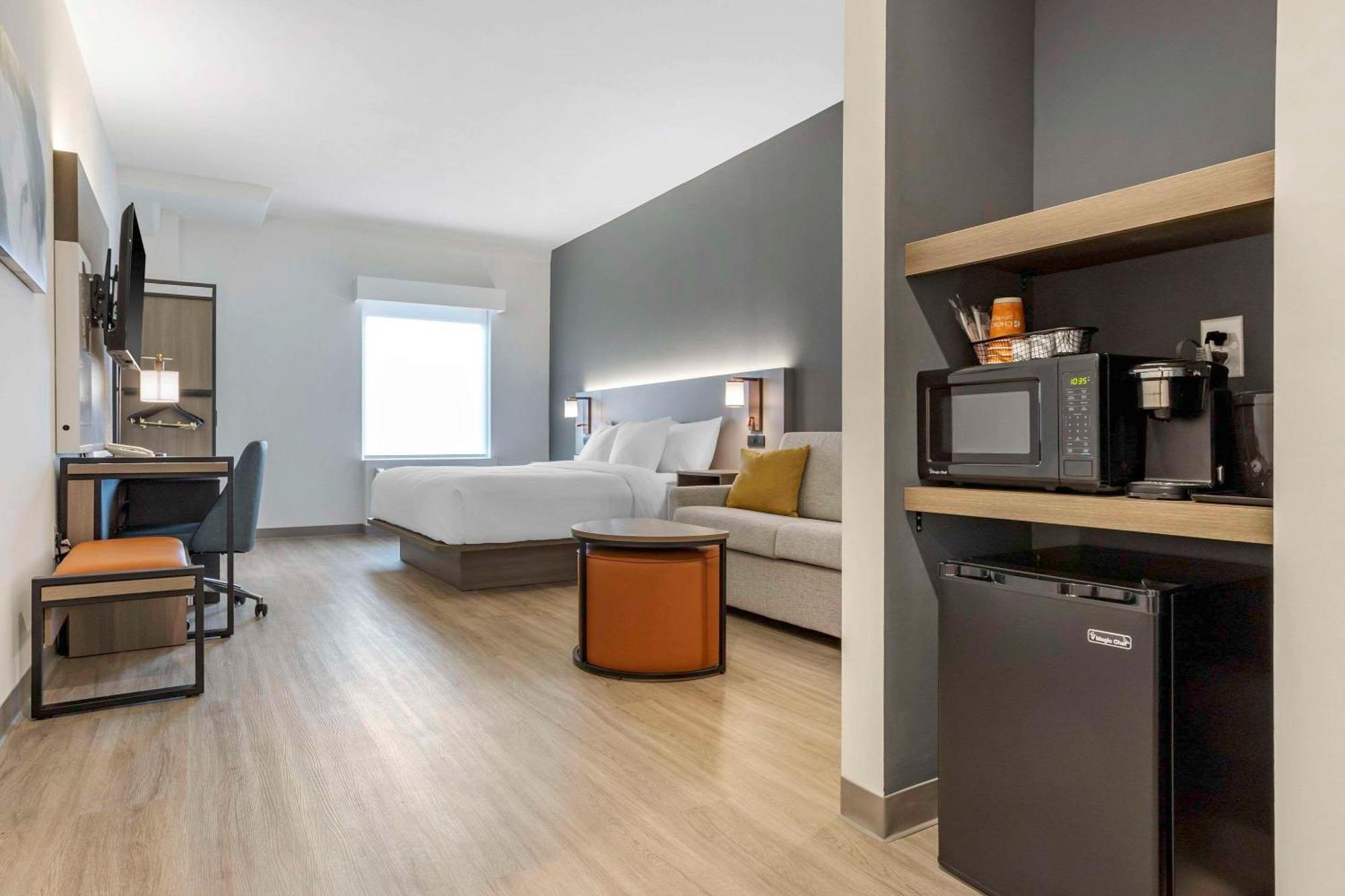 Comfort Inn & Suites Newark Liberty International Airport Ngoại thất bức ảnh