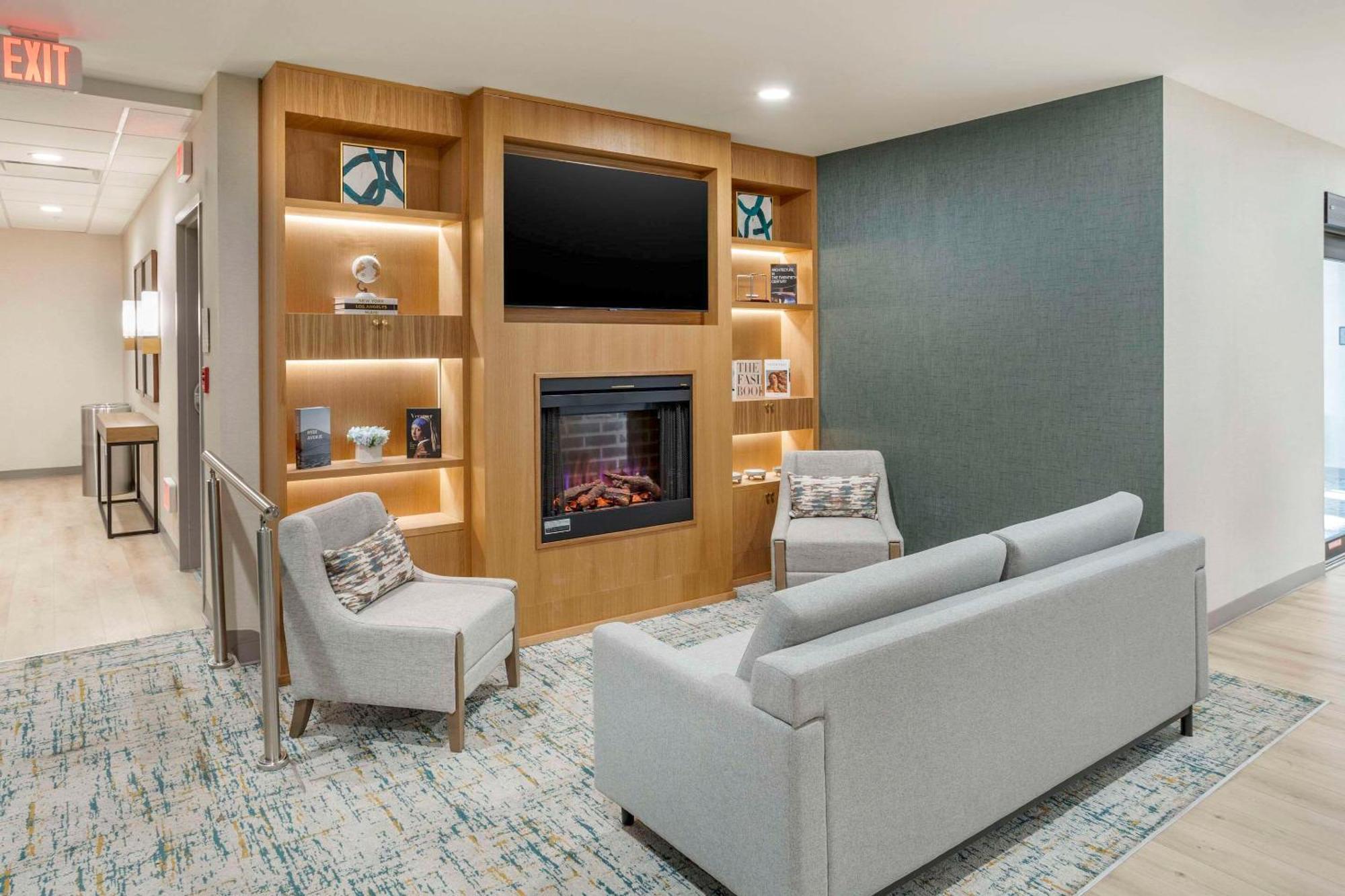 Comfort Inn & Suites Newark Liberty International Airport Ngoại thất bức ảnh