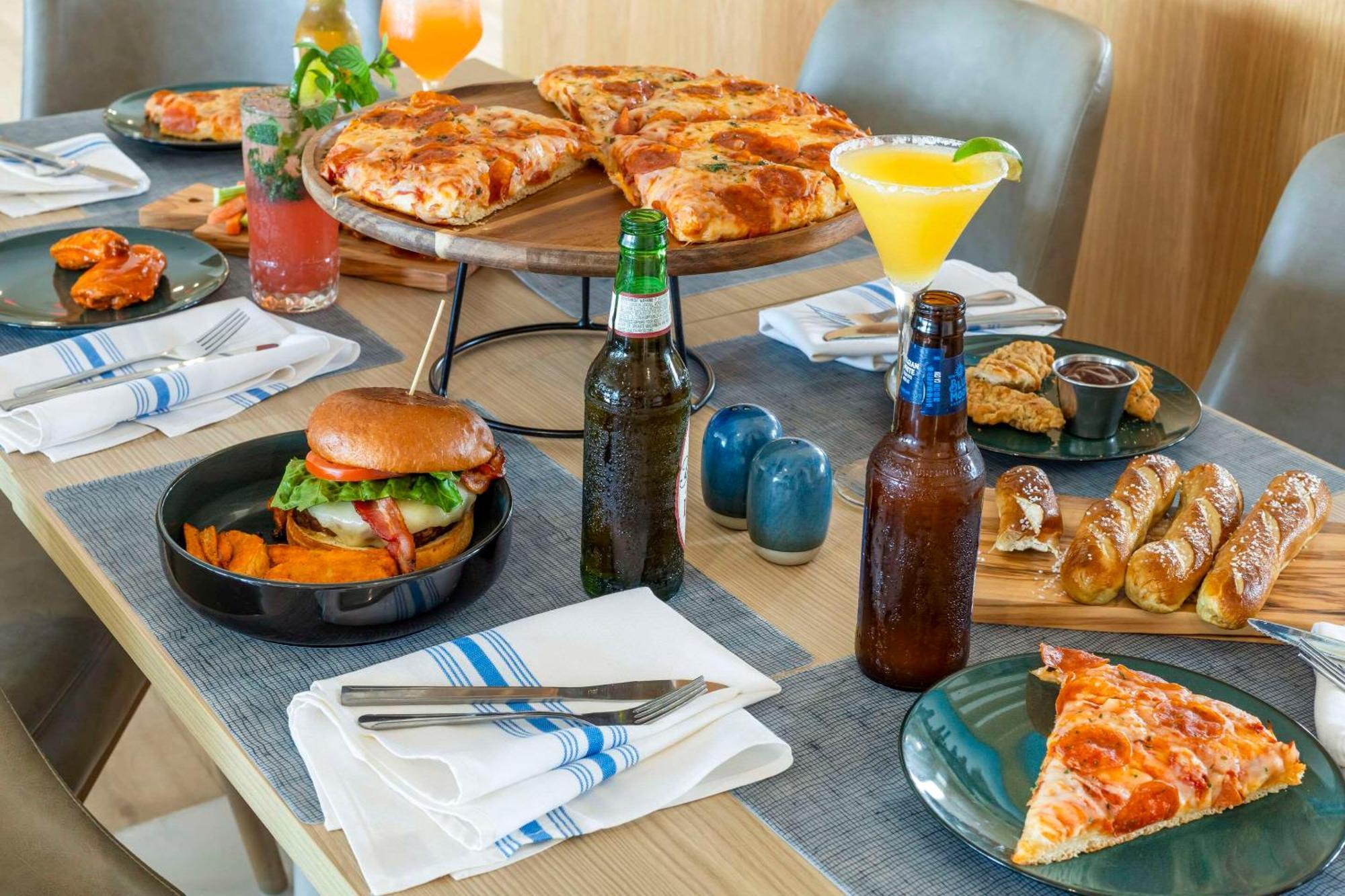 Comfort Inn & Suites Newark Liberty International Airport Ngoại thất bức ảnh